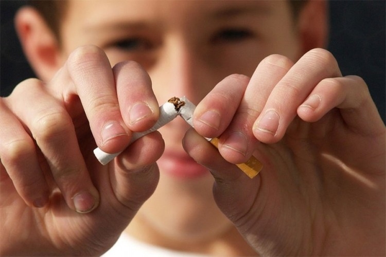 DOBOJ: Čak i osmogodišnjaci puše cigarete