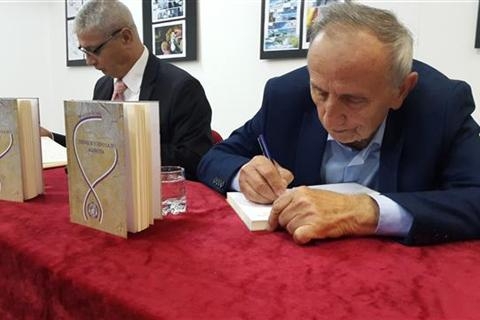 DOBOJ: Predstavljena knjiga "zapisi u prolazu vremena"