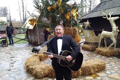 DOBOJ: Otvorena "Zimska bajka" u Etno naselju "Kraljevsko selo Kotromanićevo"