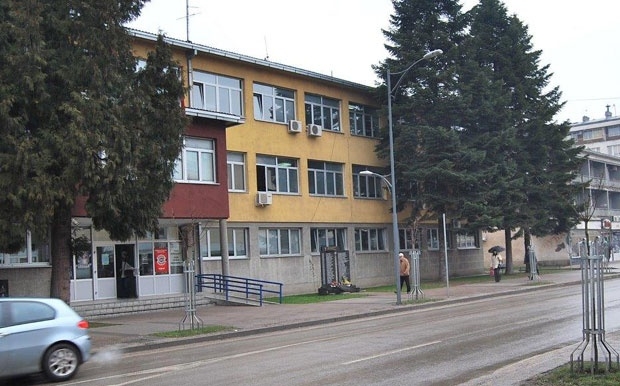 DOBOJ: Ubio se sekirom?