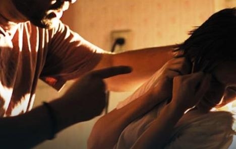 UHAPŠEN NASILNIK: Tukao suprugu, udario dete u glavu pa napao policajca