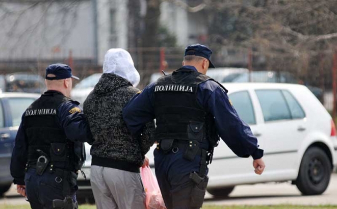 DOBOJ: Sudiji prijetio silovanjem na putu do zatvora