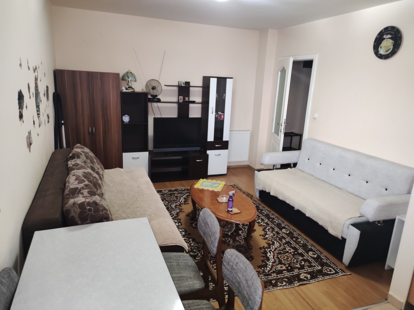 OGLAS: Iznajmljuje se garsonjera u zgradi "Dijamant" (FOTO)