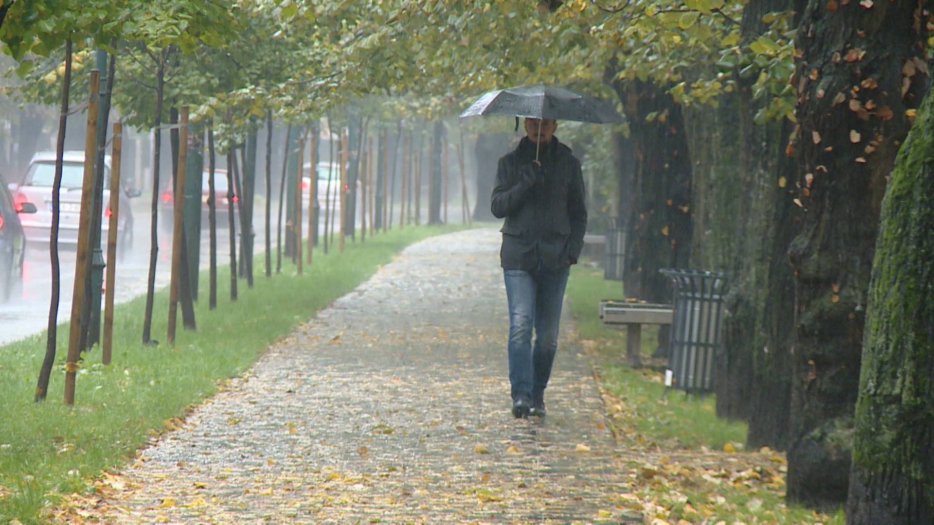 VRIJEME: Pretežno oblačno, na jugu povremeno sunčano