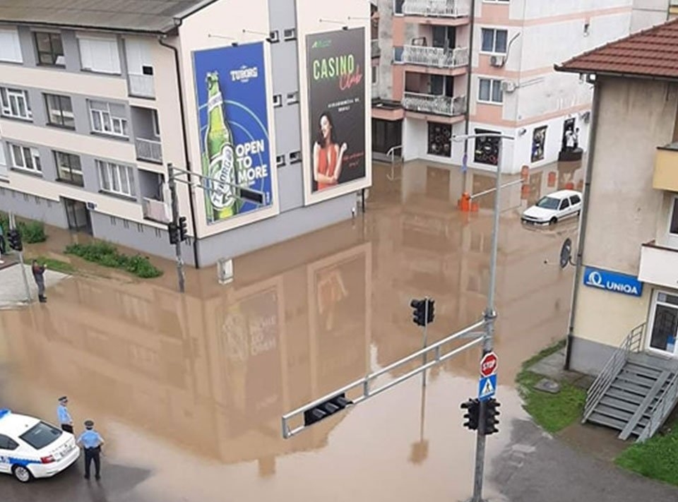 DOBOJ: Obilna kiša izazvala probleme u saobraćaju