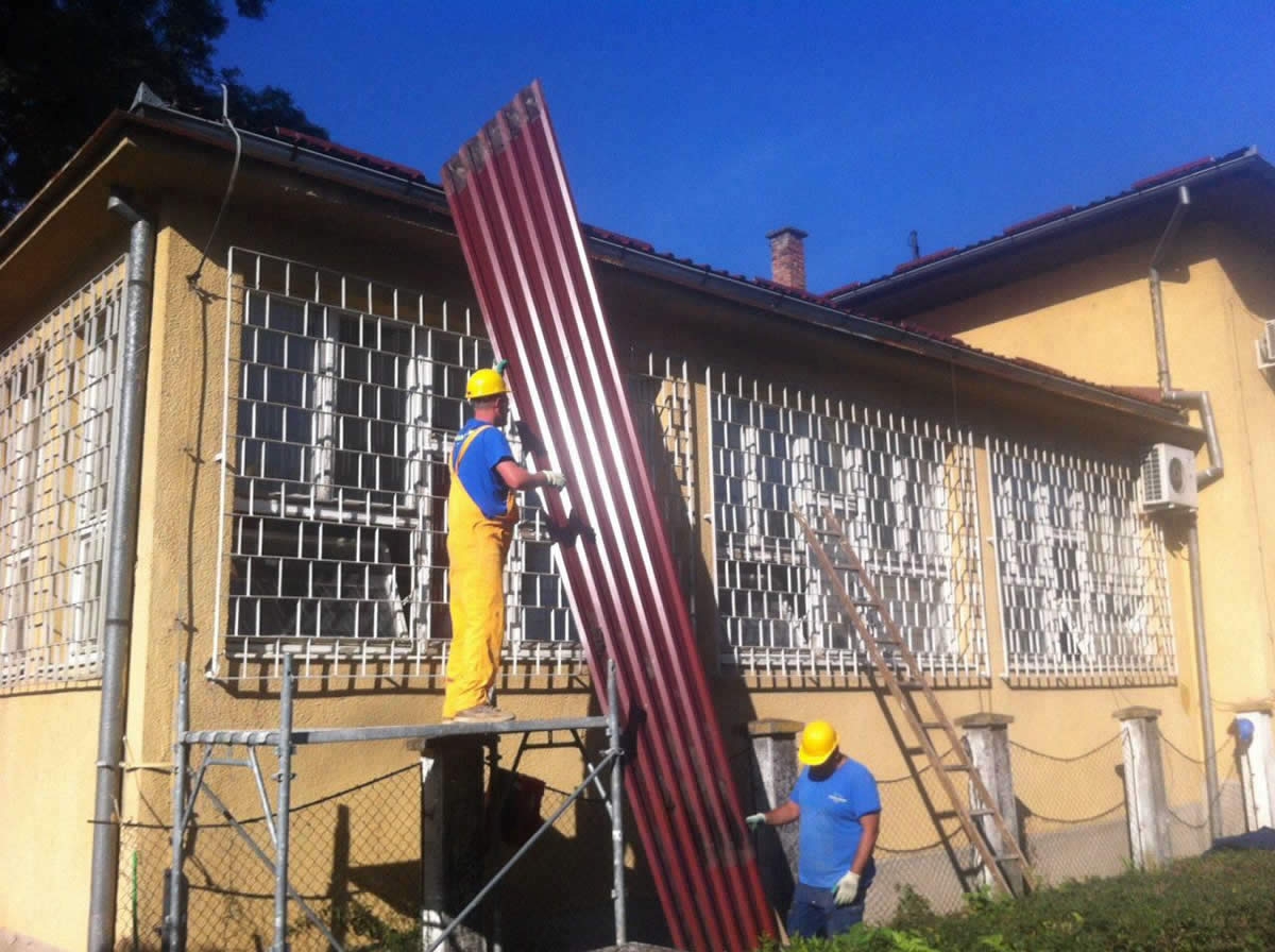 OKOM KAMERE: Počela rekonstrukcija biblioteke (FOTO)