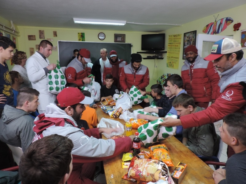 DOBOJ ISTOK: Delegacija humanitirane organizacije iz Katara posjetila MFS-EMMAUS