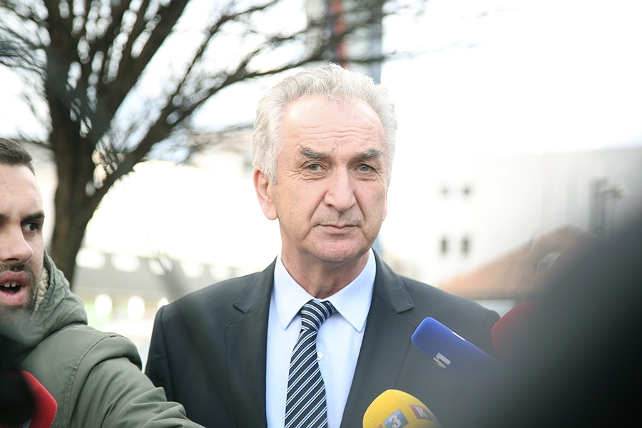 ŠAROVIĆ: Dok od građana traži solidranost, vlast RS daje 4 miliona za softversku opremu