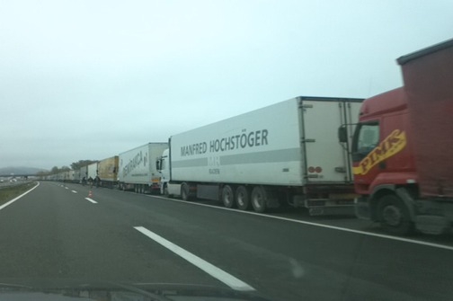 PUTEVI: Pojačan saobraćaj na prelazima rača, šamac i brčko