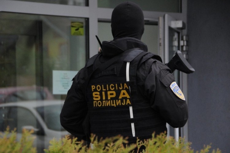 DOBOJ: Uhapšene dvije osobe zbog navođenja na prostituciju