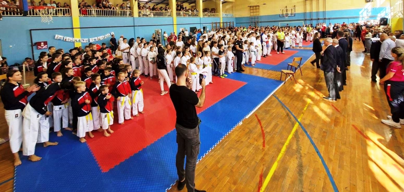 DOBOJ: KK "Vila" iz Doboja osvojio tri zlatne medalje na 16. Međunarodnom karate turniru "Čoka 2024"