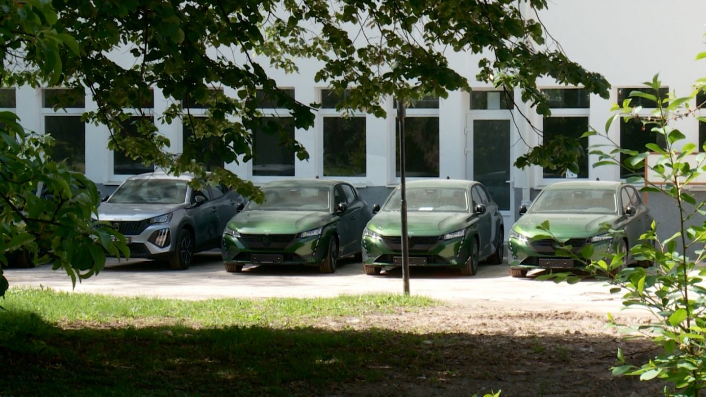 DOBOJ: Plate kasne, a od kredita "Željeznice" kupuju nova vozila (VIDEO)