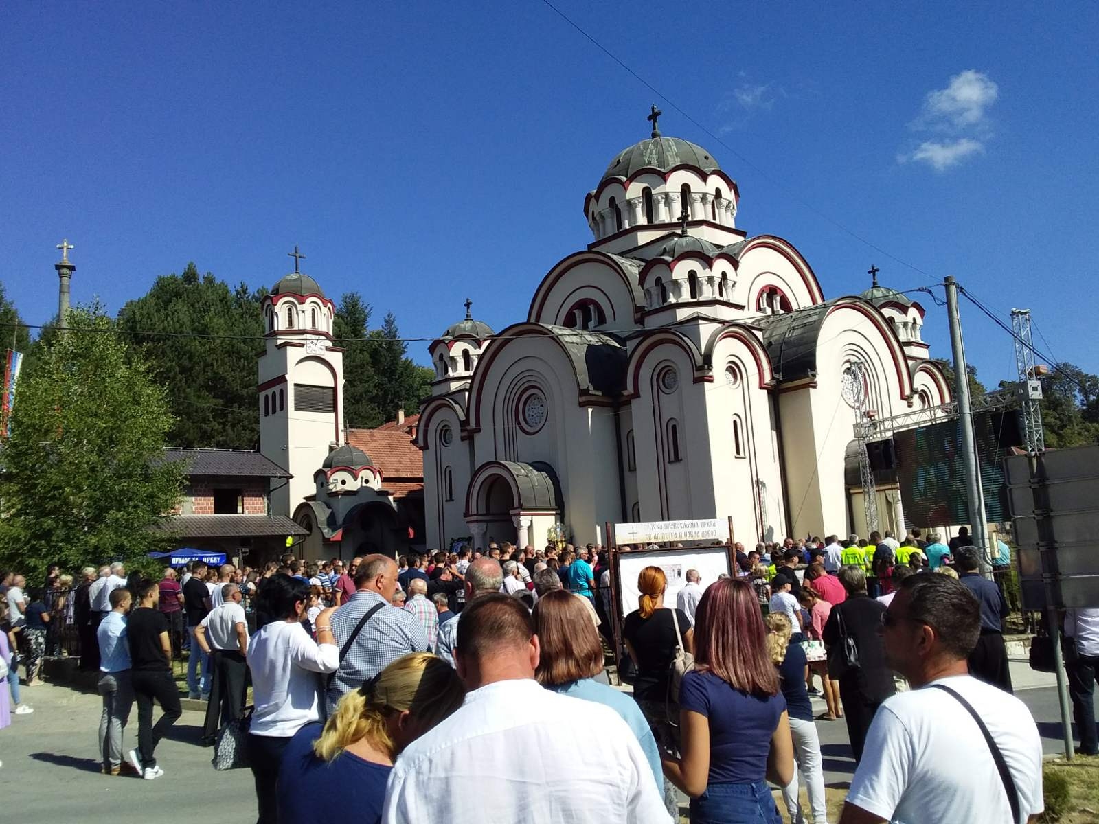 DAN POSLIJE POSJETE PATRIJARHA PORFIRIJA DOBOJU: Još poneka sličica reportera Dobojskog infa (FOTO) (VIDEO)