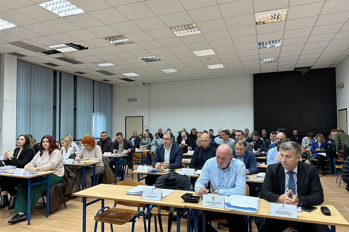 DOBOJ: Za vlast budžet razvojni, za opoziciju potrošački
