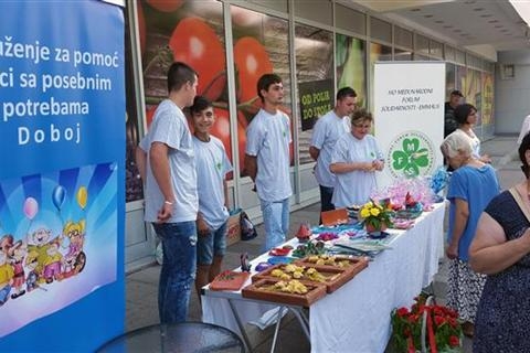 DOBOJ: Osobe sa invaliditetom u teškom položaju