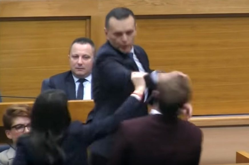 Tužilaštvo podiglo optužnicu protiv ministra Dragana Lukača zbog udaranja Draška Stanivukovića