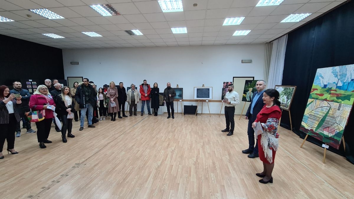 DOBOJ: Na 24. Likovnom salonu radove predstavilo 16 umjetnika