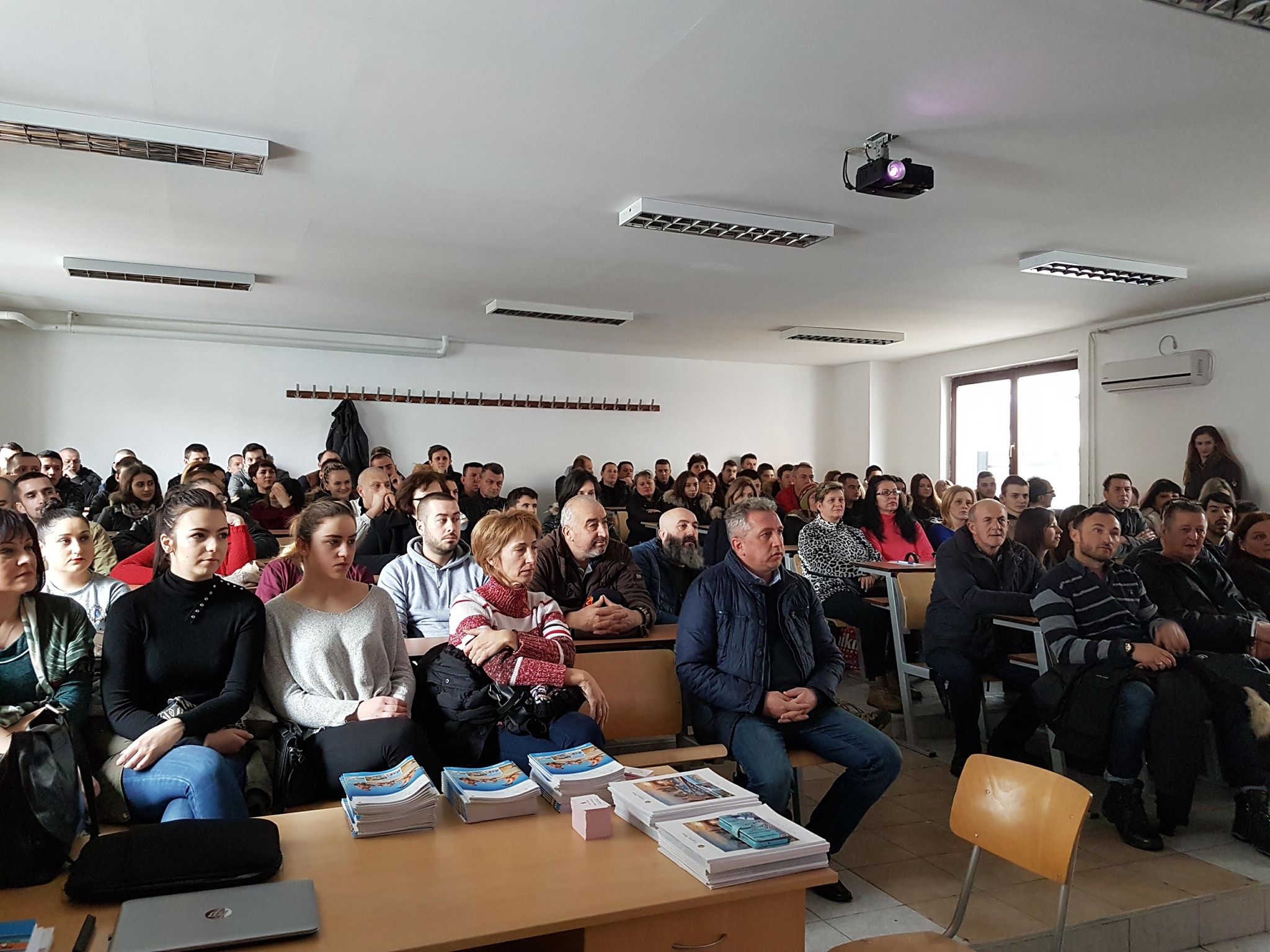 DOBOJ: Velik interes za posao u Plavoj Laguni (FOTO)