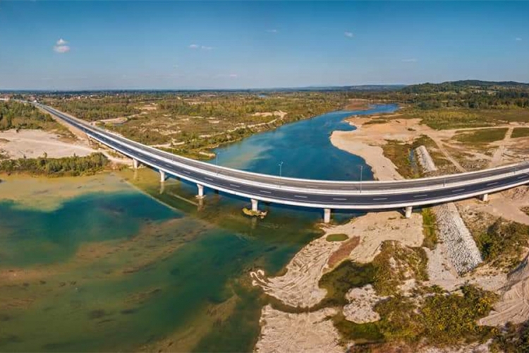 Ovako izgleda dionica auto-puta čije otvaranje je najavljeno danas u 14 časova (FOTO) (VIDEO)