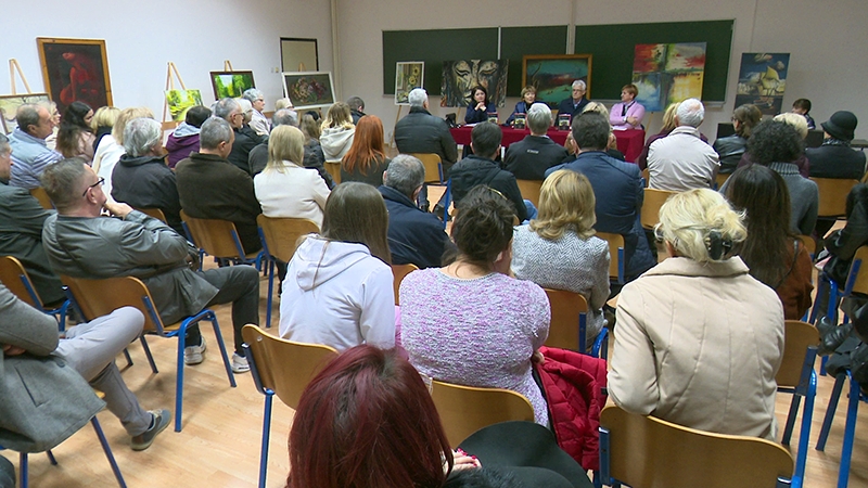 DOBOJ: Promovisana knjiga „Više od sjećanja – priče iz zapećka” Smilje Mišić (VIDEO)