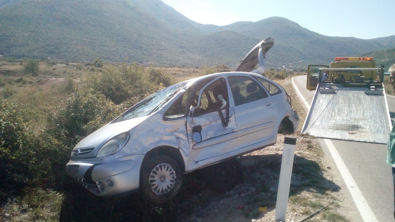DOBOJ: Težak sudar Dobojlija u Trebinju (FOTO)