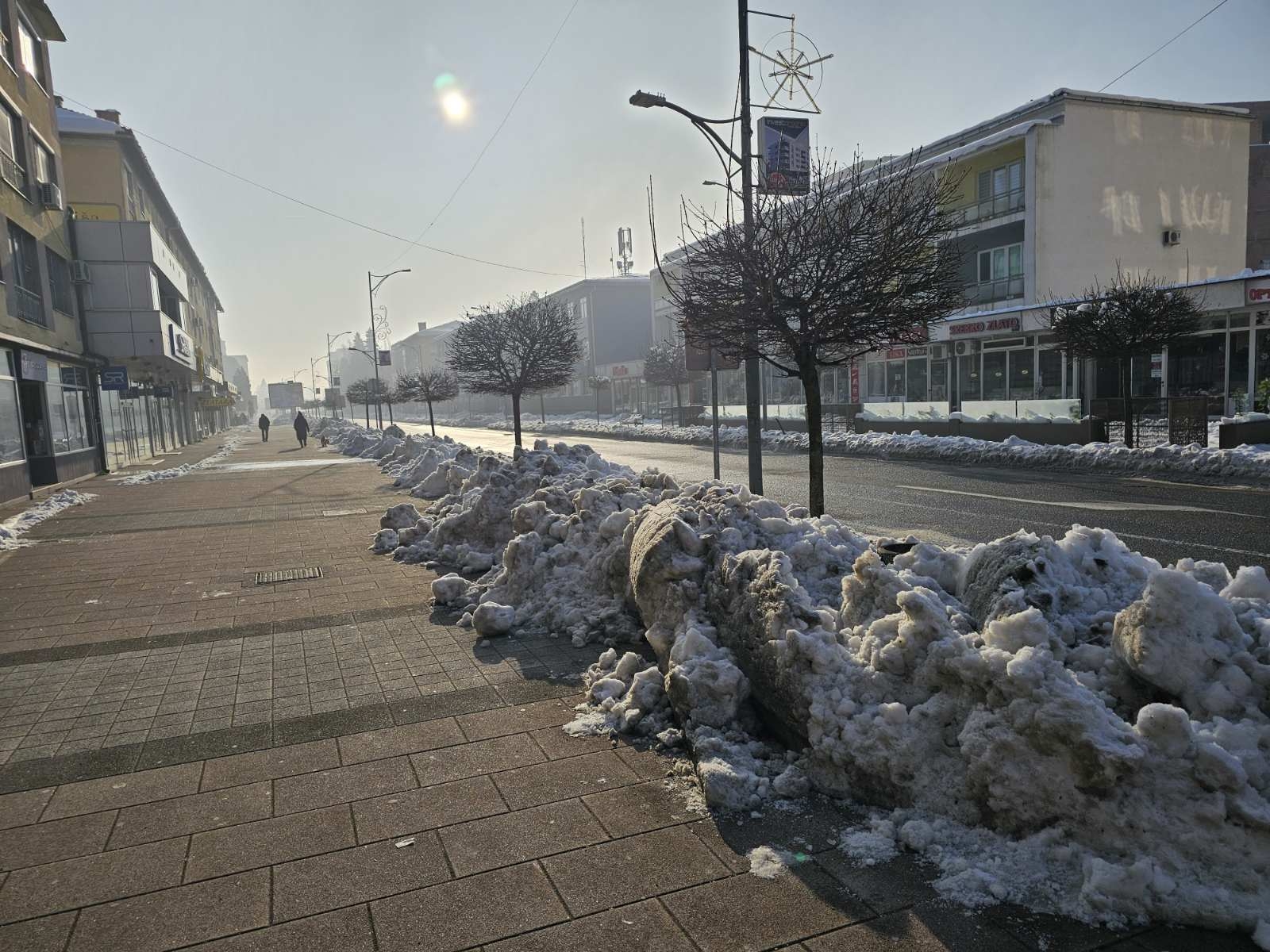 PUTEVI: VozačI oprez zbog ugaženog snijega, poledice i magle