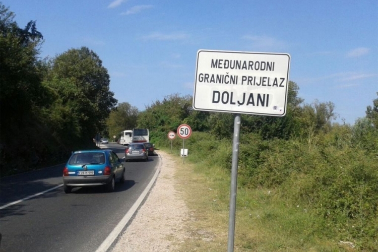PUTEVI: Na graničnim prelazima nema dužih zadržavanja