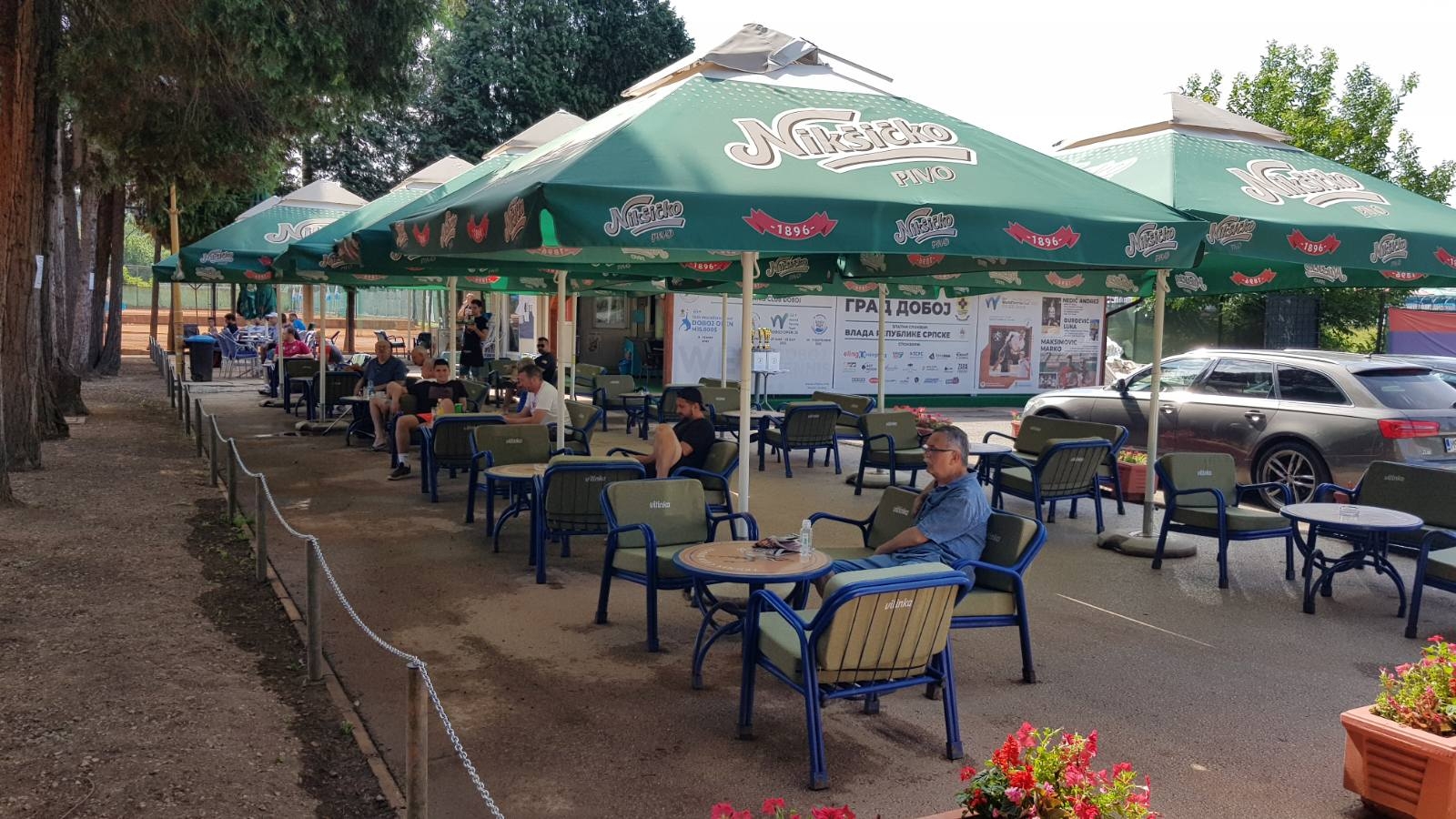 OGLAS ZA POSAO: Potreban radnik u Kafe baru "TENNIS"