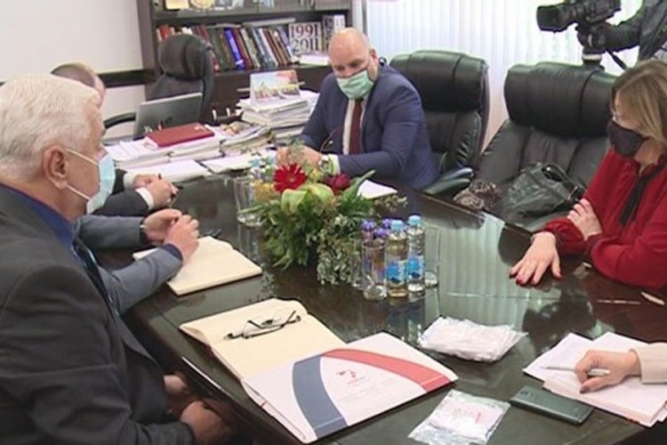 Opštine i gradovi traže smanjenje cijene rada zaposlenima u jedinicama lokalne uprave