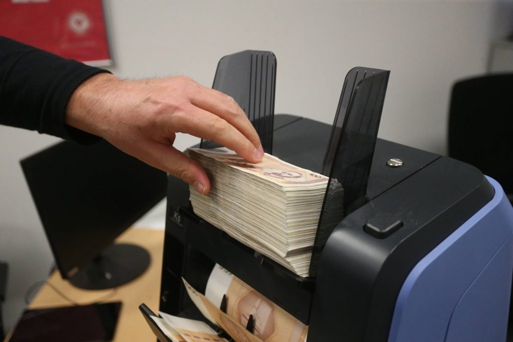 Vlada Srpske usporava sa zaduženjima, prodaje obveznice, a odustala od trezorskih zapisa