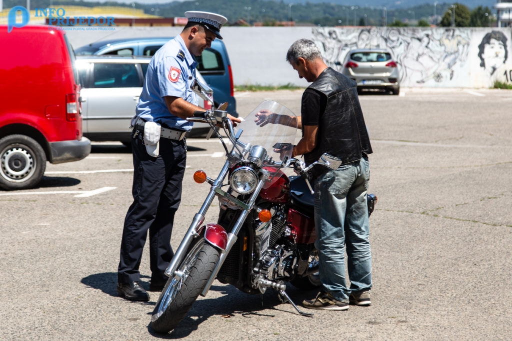 DOBOJ: Policija sankcionisala 119 vozača motocikala, mopeda i bicikala
