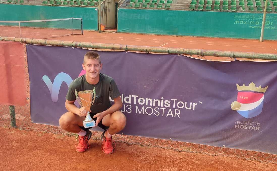 DOBOJ: Sjajna teniska sezona za Andreja Nedića!