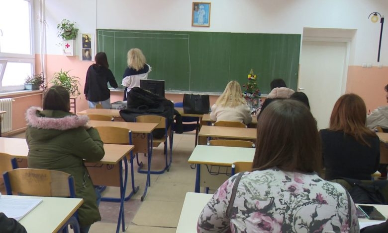 DOBOJ: Završen junski upisni rok u srednjim školama (VIDEO)