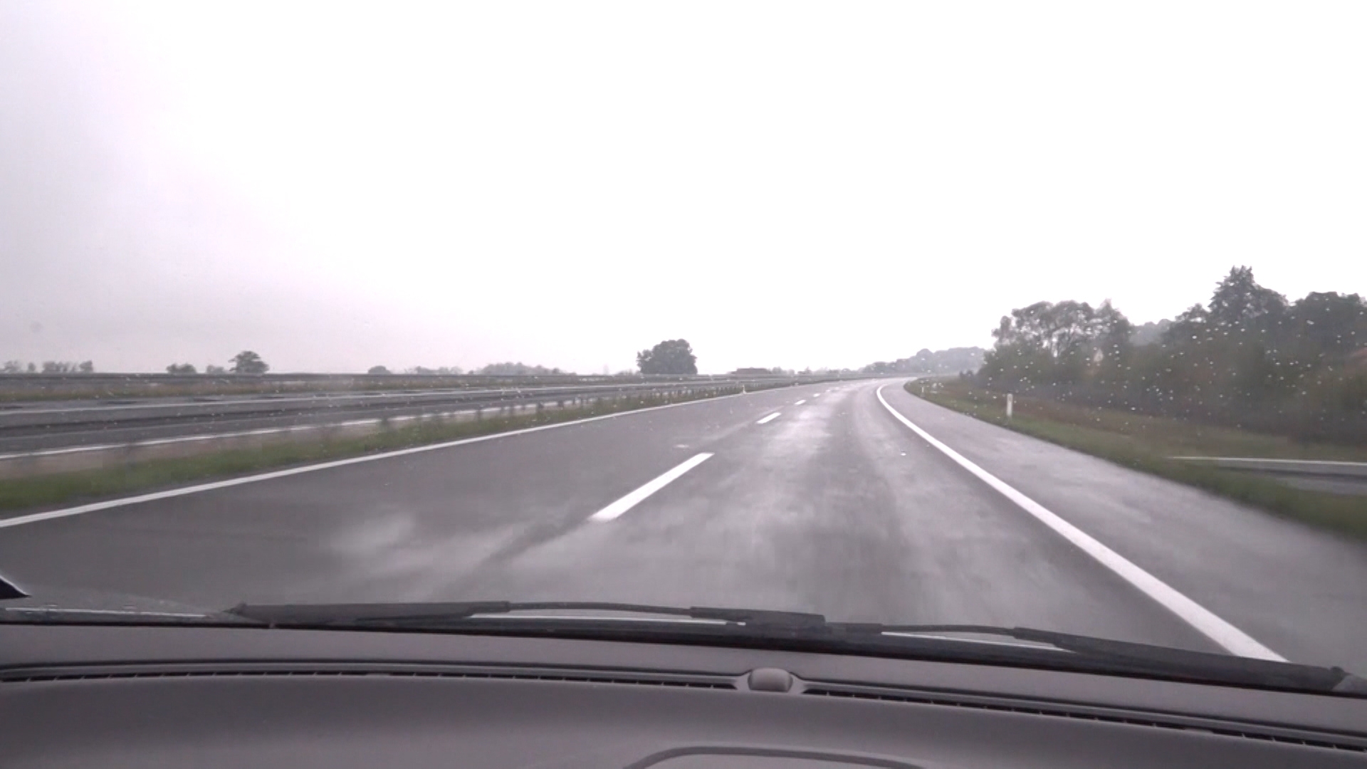 PUTEVI: Kolovozi klizavi - vozači oprez