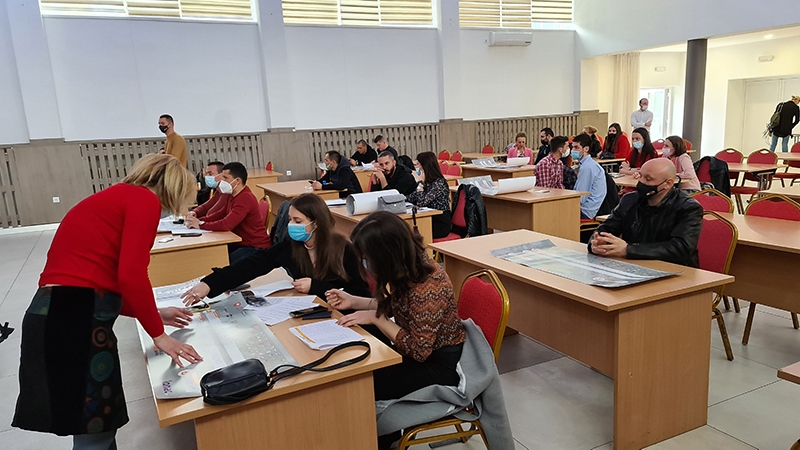 DOBOJ: Omladinska banka potpisala ugovore sa 11 neformalnih grupa