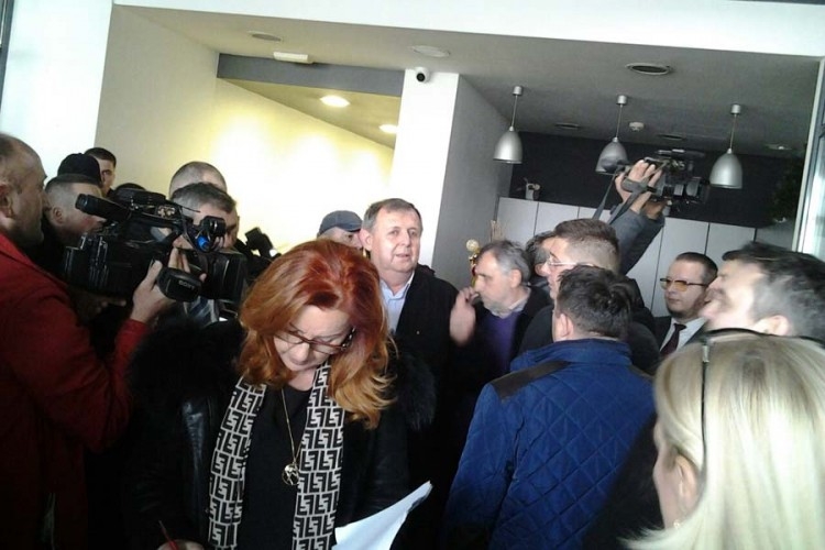 DOBOJ: Grupi socijalista zabranjen ulaz na Glvni odbor