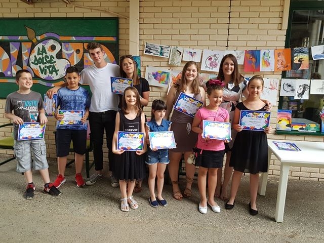 DOBOJ: Otvorena izložba učeničkih radova škole crtanja i slikanja "Dolce Vita" (FOTO)