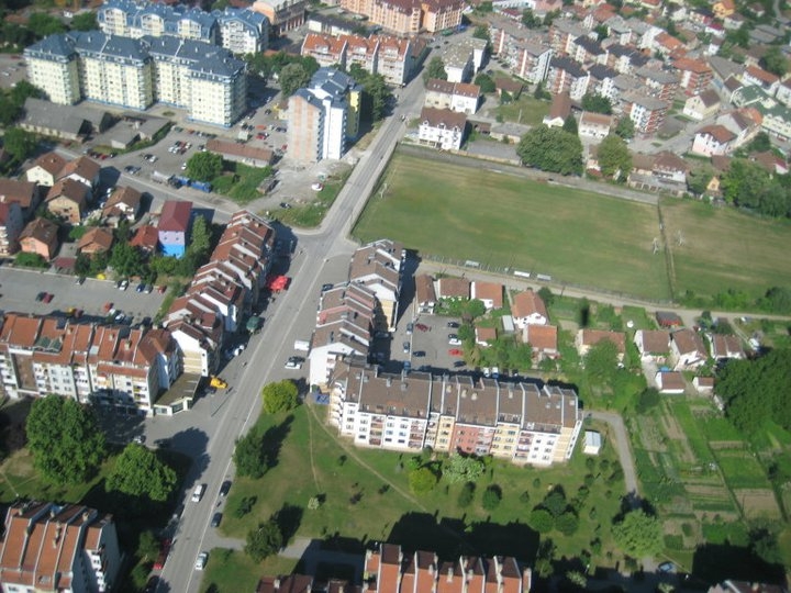 DOBOJ: Ubistva ispred kuće