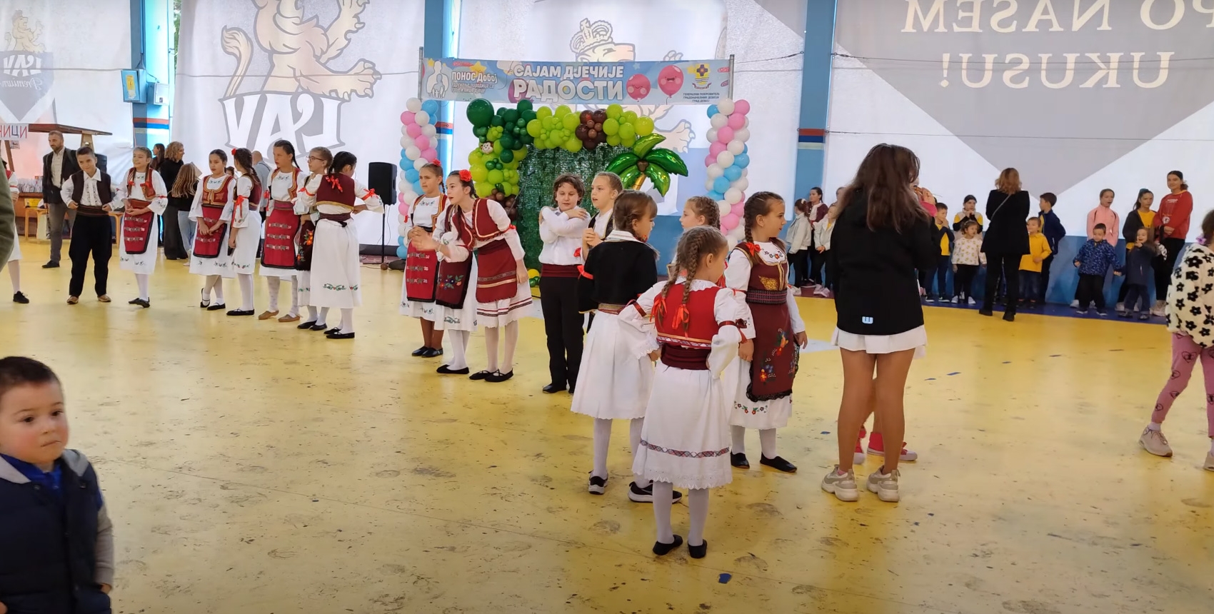 DOBOJ: Održan Sajam dječije radosti, praznik za najmlađe (VIDEO)