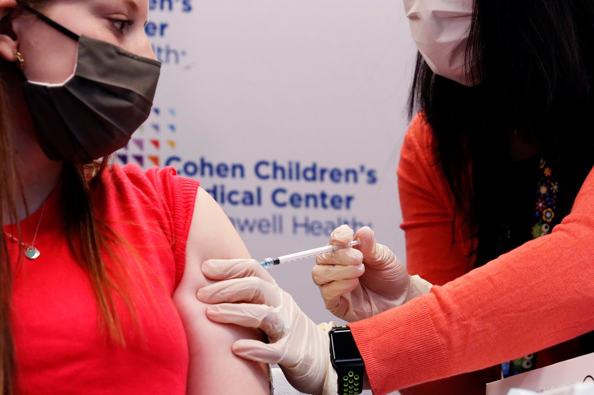 Američka agencija spremna odobriti Pfizerovu vakcinu za adolescente