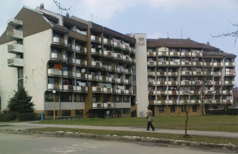 DOBOJ: Droga u Domu penzionera