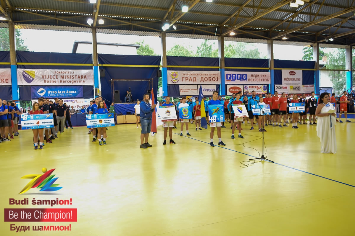 IZ MOG UGLA: Rukomet u raljama politike