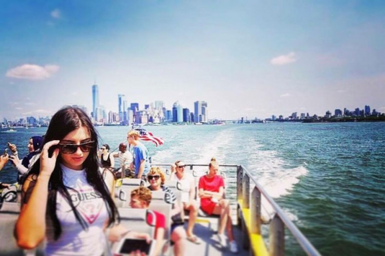 DOBOJ: Dobojlije teško puštaju kćerke u Ameriku