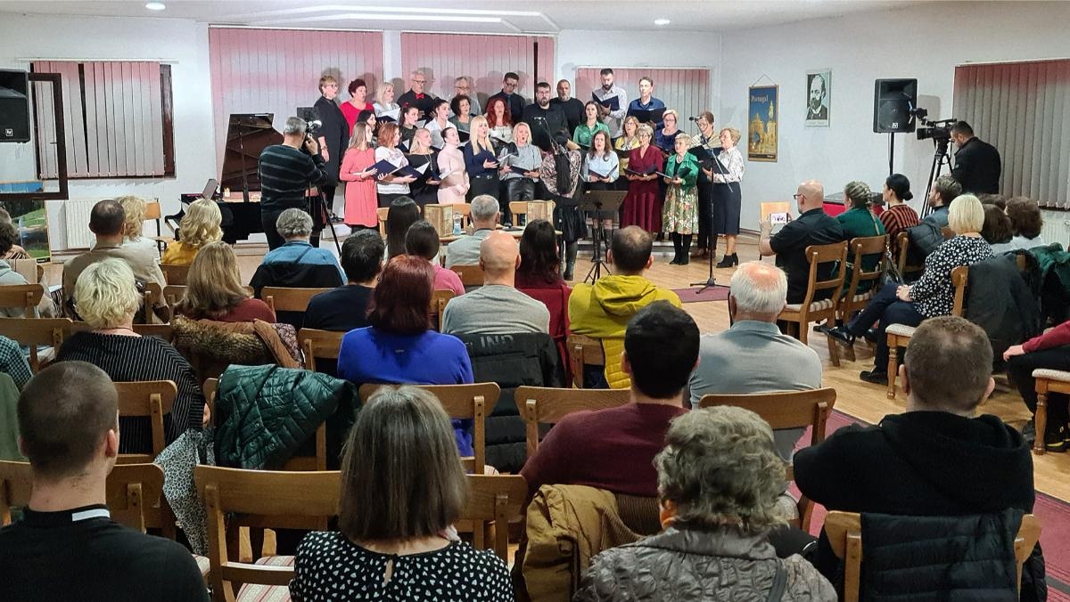DOBOJ: Promovisana monografija o 10 godina rada Srpskog crkveno pjevačkog društva "Bogoljublje"
