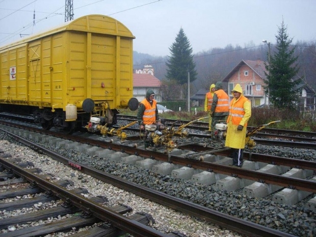 DOBOJ: Počele isplate dugovanja radnicima, novac dobilo 2.160 željezničara
