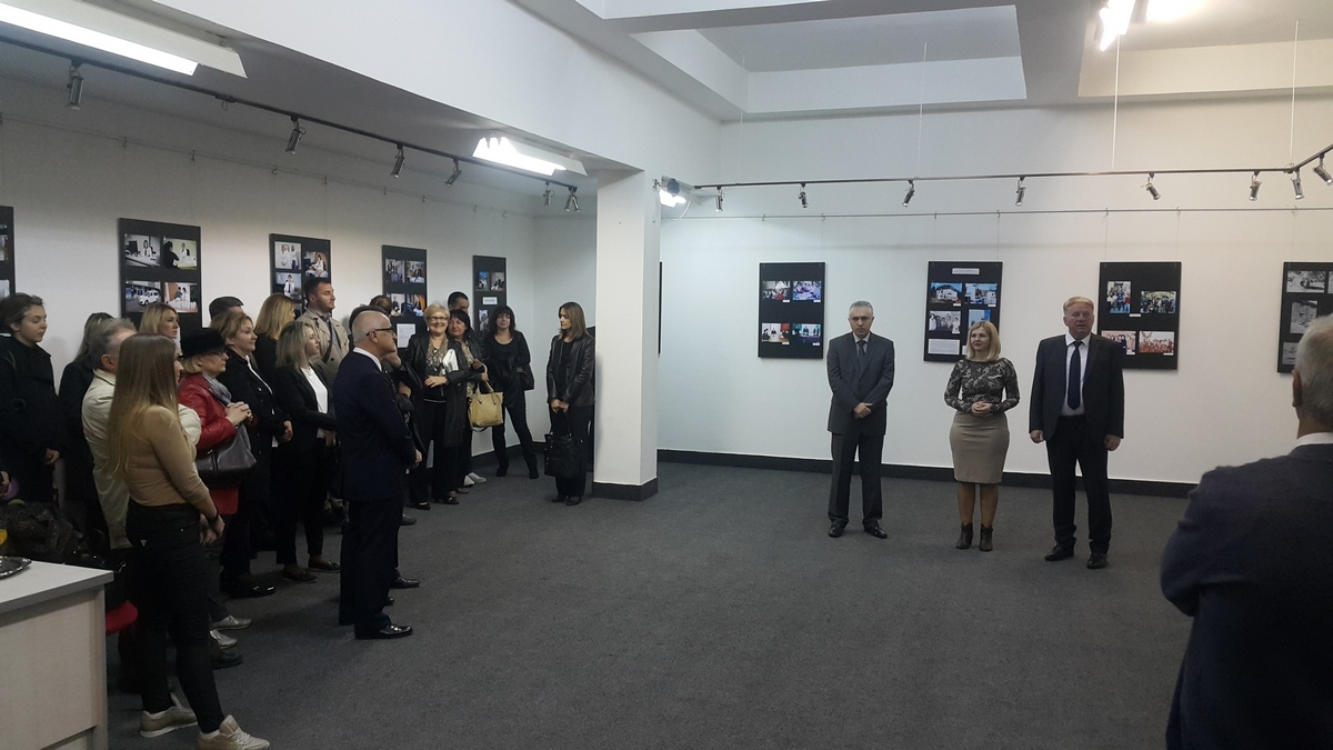 DOBOJ: Izložba "80 godina javnog zdravstva u Doboju"