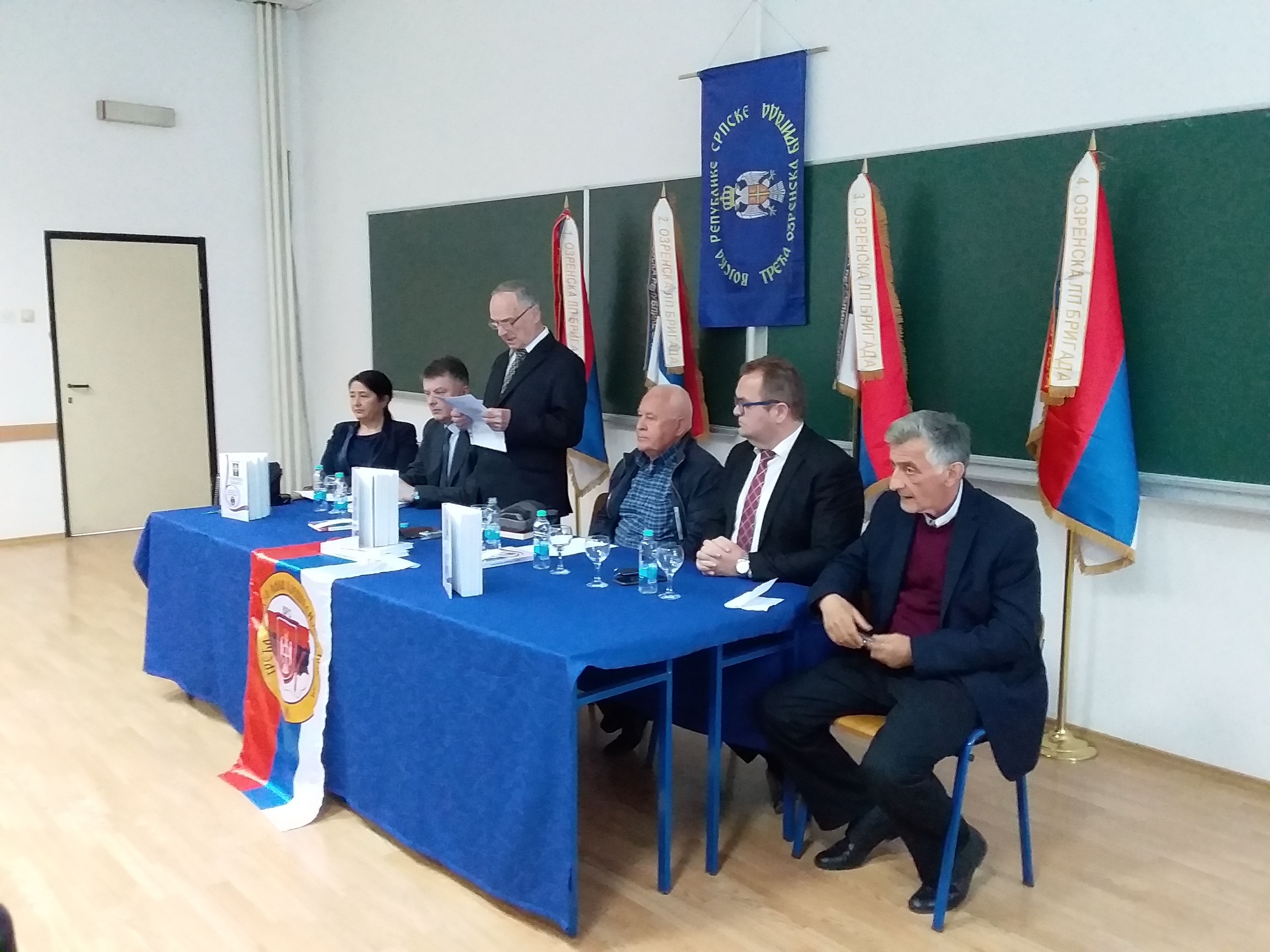 U PREPUNOJ SALI PAVLOVIĆ UNIVERZITETA: Promocija Spomen knjige o Trećoj ozrenskoj brigadi (FOTO) (VIDEO)