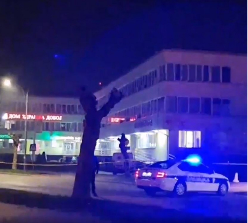 DOBOJ: Čovjek sa bombom ušao u Dom zdravlja (VIDEO)