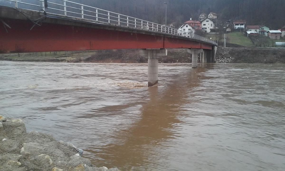 DOBOJ: Vodostaj rijeke Bosne ispod kote redovne odbrane od poplava