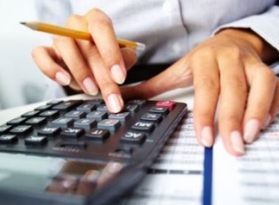 Banke u BiH radije kreditiraju državu i stanovništvo nego privredu
